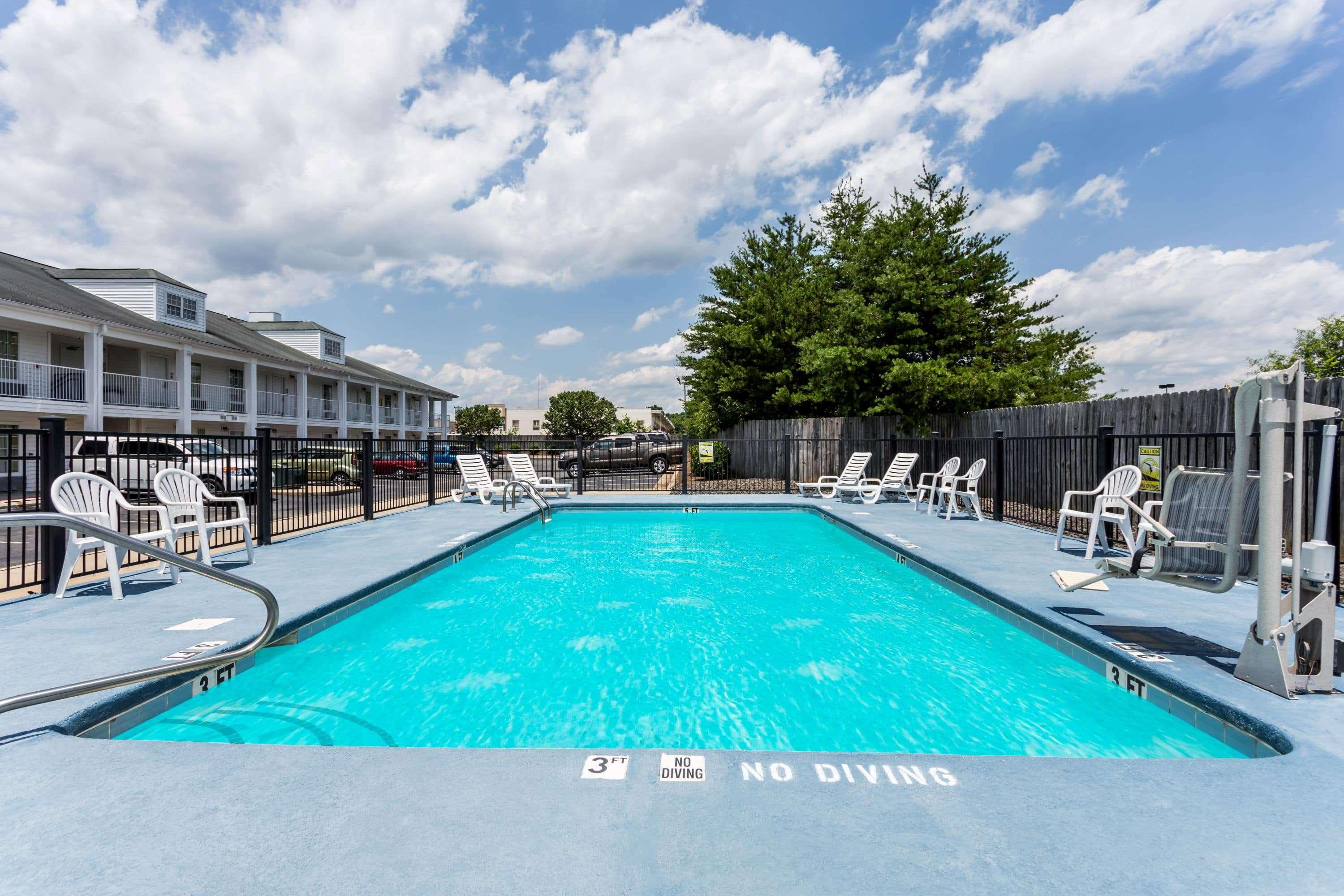 Baymont By Wyndham Eden Motel Exterior photo