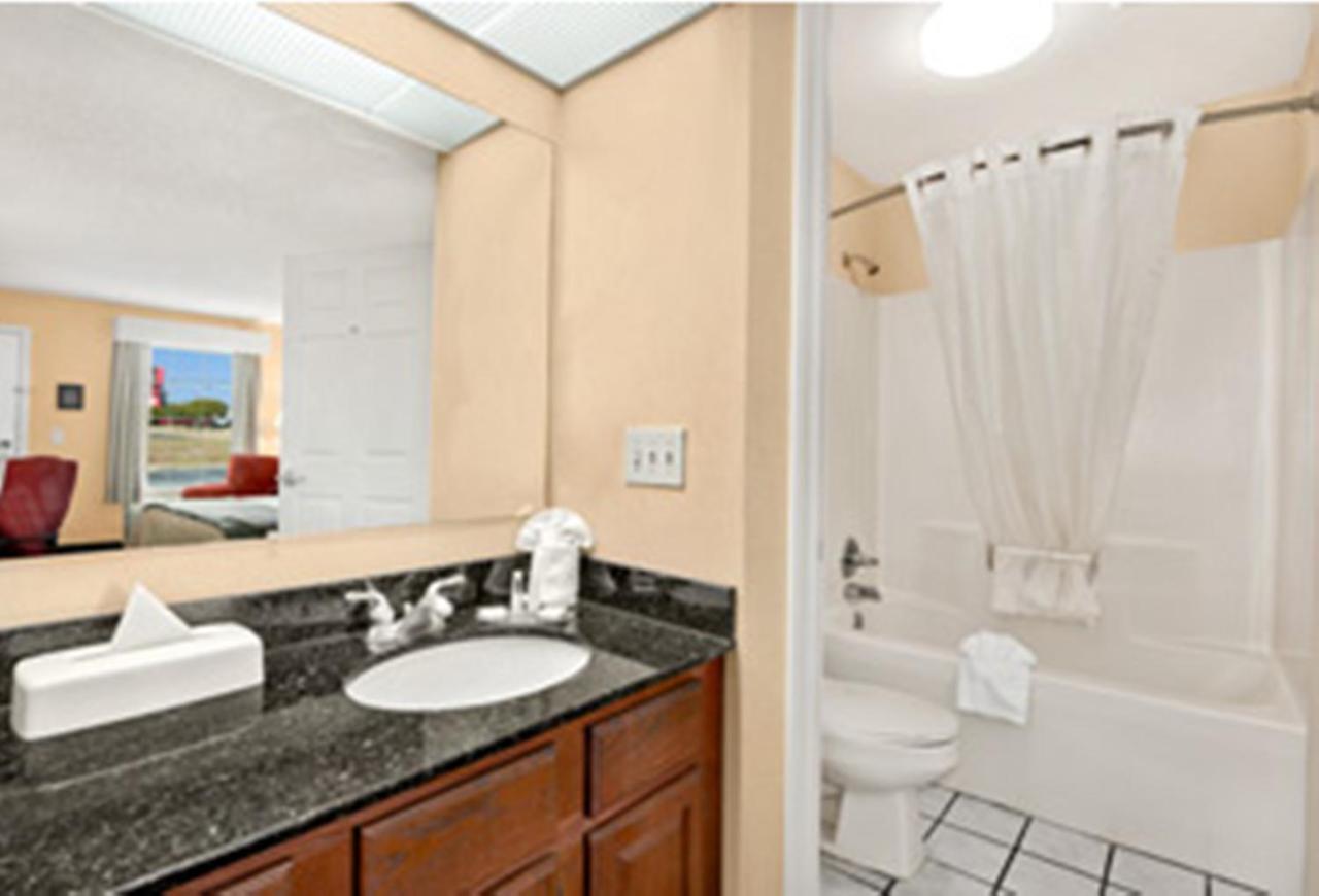 Baymont By Wyndham Eden Motel Room photo